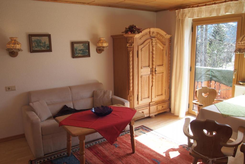Haus Bergwelt Apartamento Grän Quarto foto